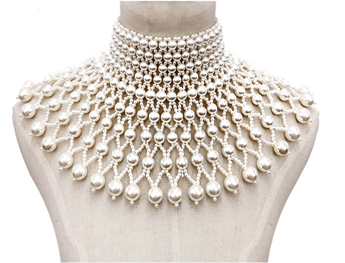 Necklace Women Pearl Body Chain Wedding Dress Accessories Necklace Cutout Dress Accessories on display