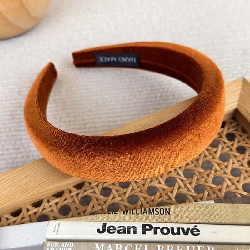 High-ceiling Maillard-colored headband for women with pressed hair accessories